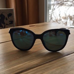 Women’s Low Key Oakley Sunglasses